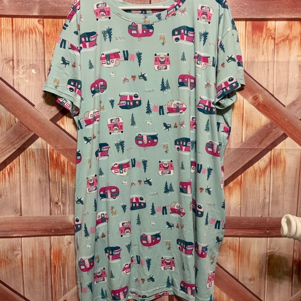 Joyspun  camping graphics coverup/ night shirt. NWOT. Cute soft. long 2x-3x